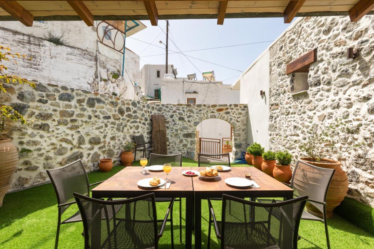 Mirthia Apartments 플라키아스 외부 사진